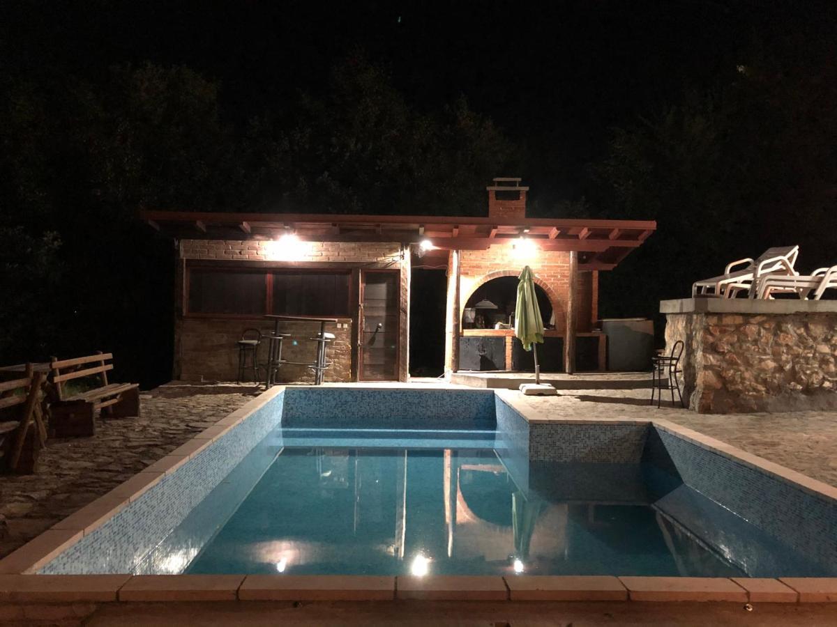 Villa White Dove ซาราเยโว ภายนอก รูปภาพ