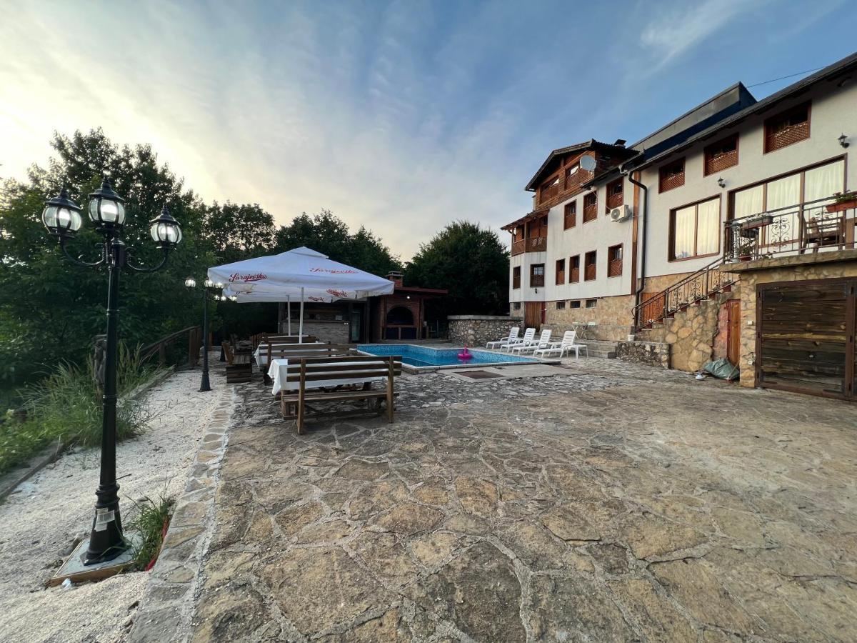 Villa White Dove ซาราเยโว ภายนอก รูปภาพ